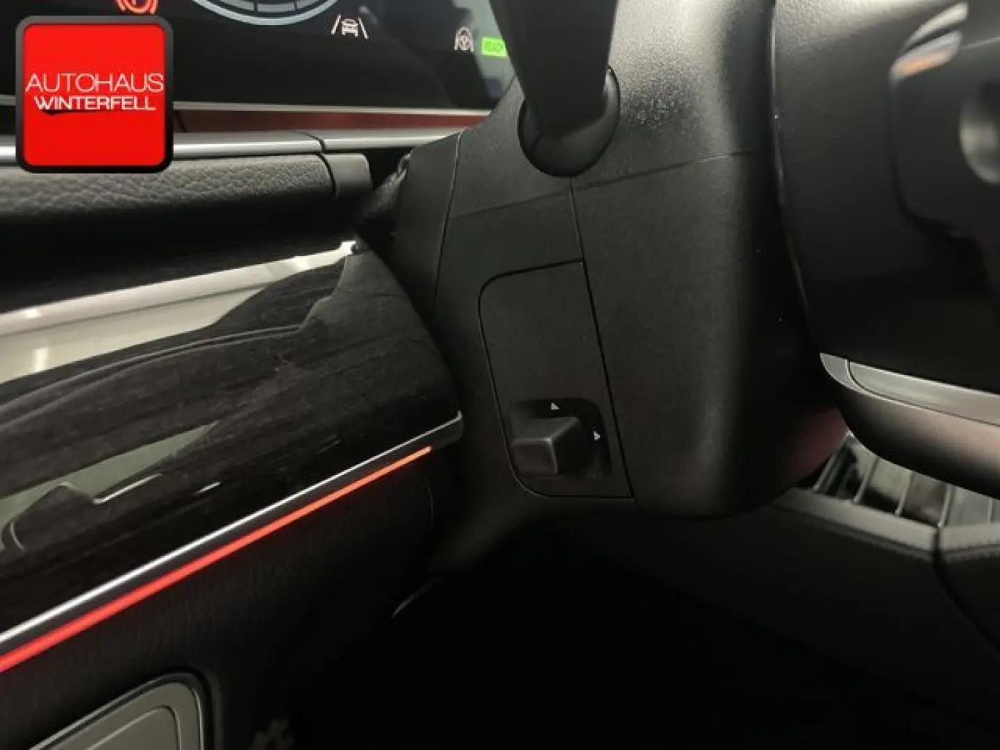 GLE 300 d 4M AMG PANO+AHK+360+AIRMATIC+MEMORY+