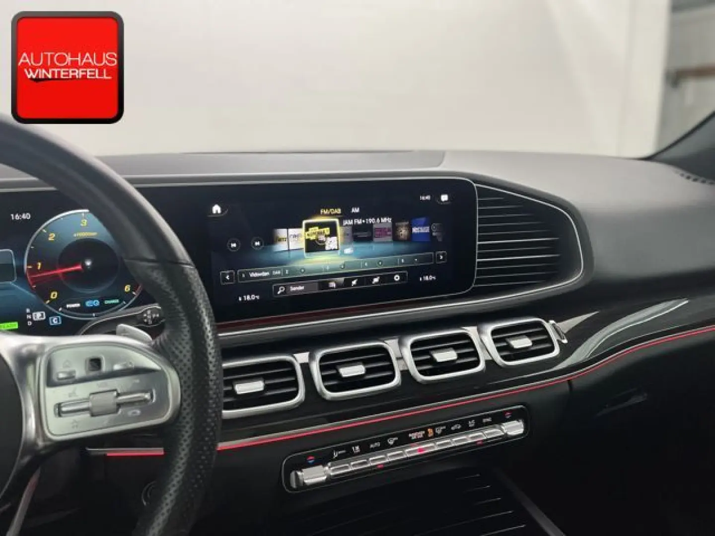GLE 300 d 4M AMG PANO+AHK+360+AIRMATIC+MEMORY+