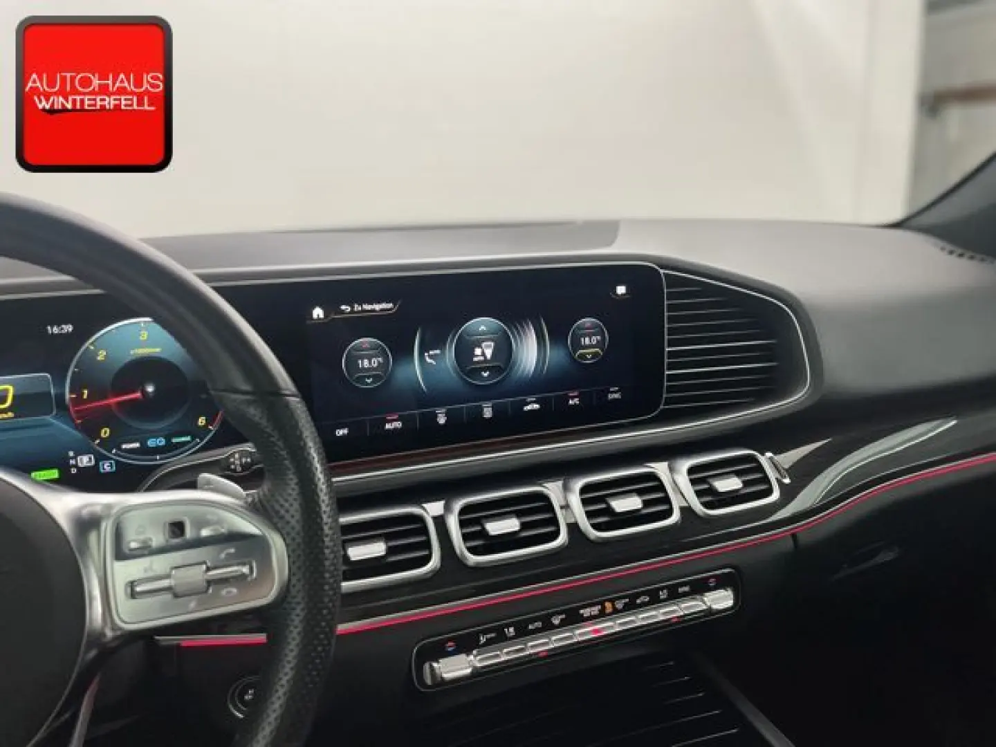 GLE 300 d 4M AMG PANO+AHK+360+AIRMATIC+MEMORY+