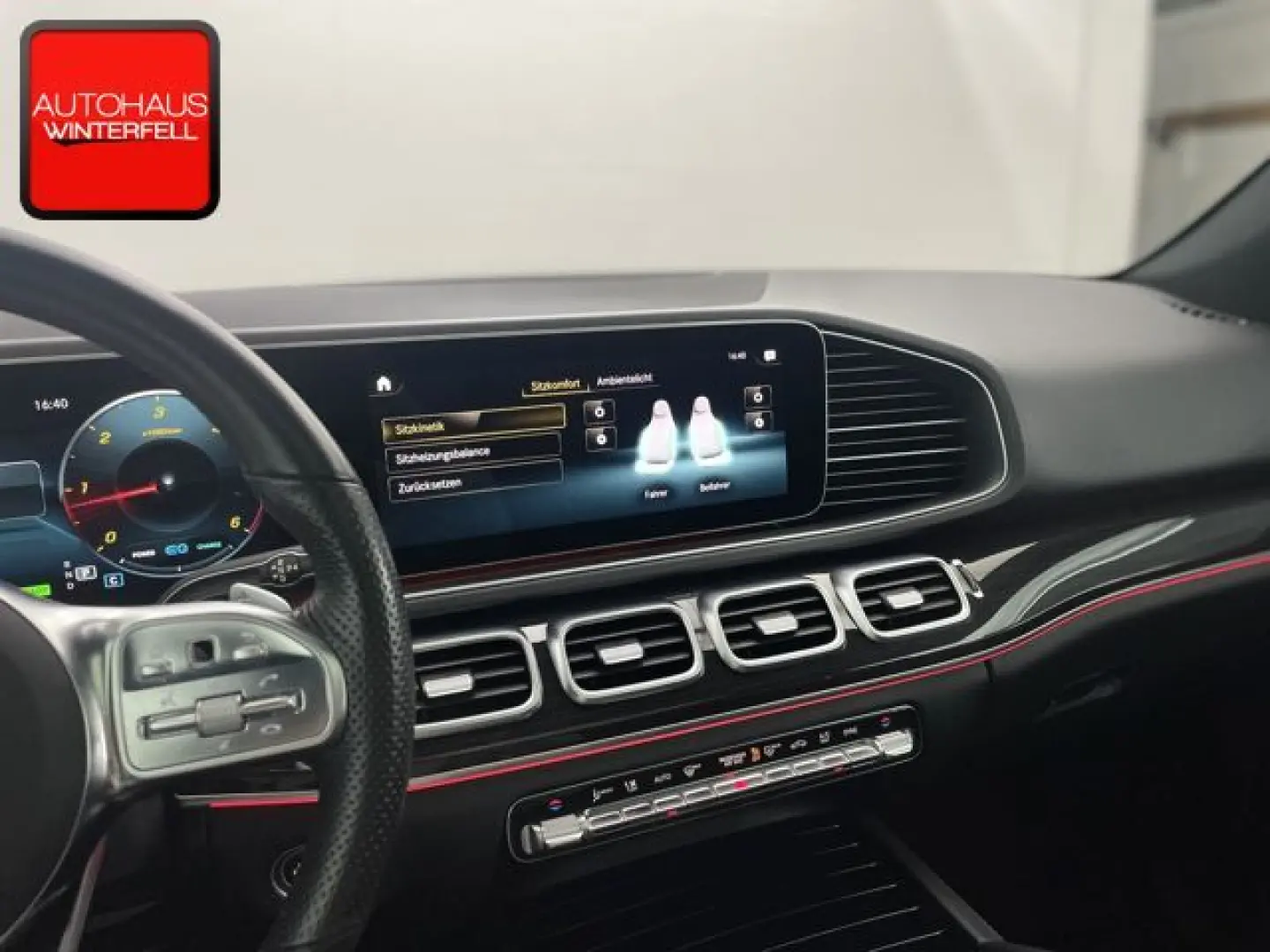GLE 300 d 4M AMG PANO+AHK+360+AIRMATIC+MEMORY+