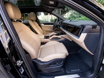 Porsche Cayenne e Hybrid SUV
