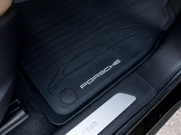 Porsche Cayenne e Hybrid SUV
