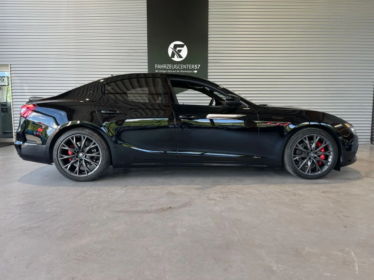 Ghibli S Q4 V6 3.0L TROFEO OPTIK/CARPLAY/H&K/RFK