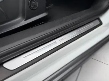 A6 Allroad Quattro 40TDI AHK NAVI STHZ BLACKLINE