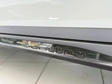 A6 Allroad Quattro 40TDI AHK NAVI STHZ BLACKLINE