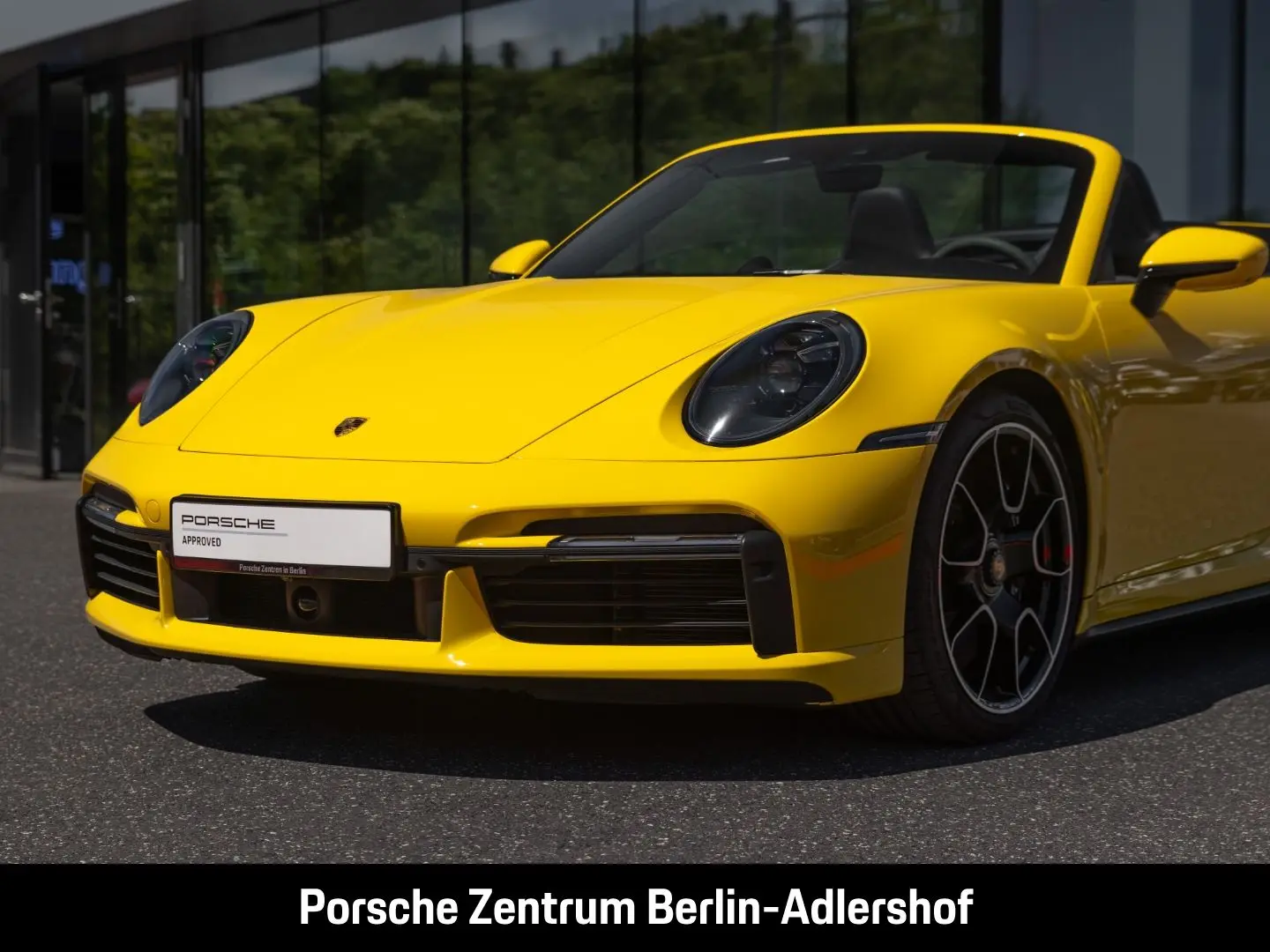 Porsche 992 911 Turbo Cabriolet Burmester