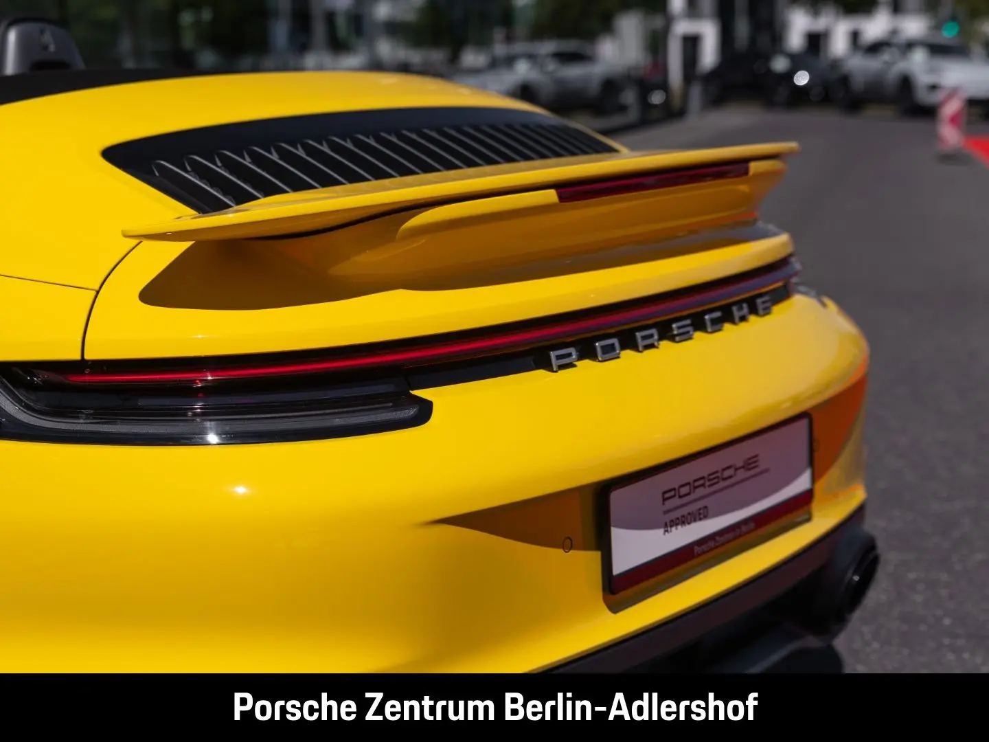 Porsche 992 911 Turbo Cabriolet Burmester