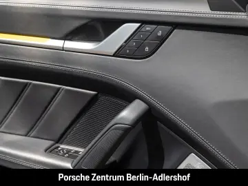 Porsche 992 911 Turbo Cabriolet Burmester