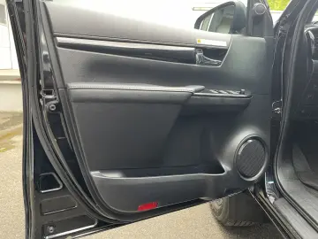 Hilux Double Cab Duty 4x4 LED Navi Kamera AHK