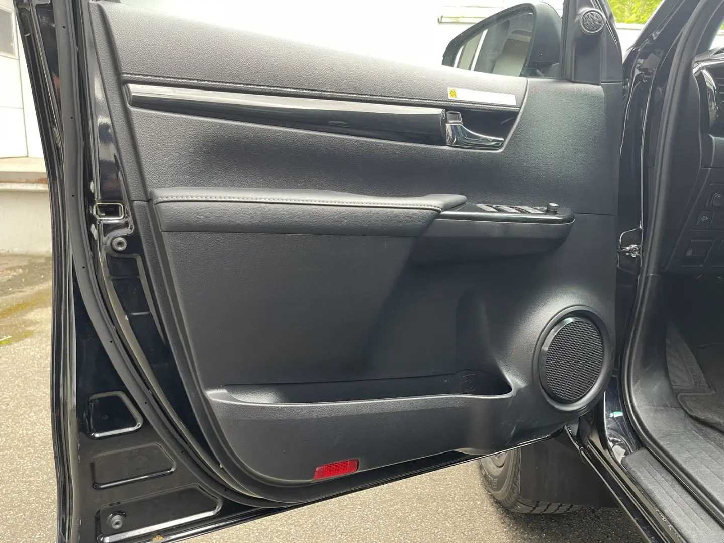 Hilux Double Cab Duty 4x4 LED Navi Kamera AHK