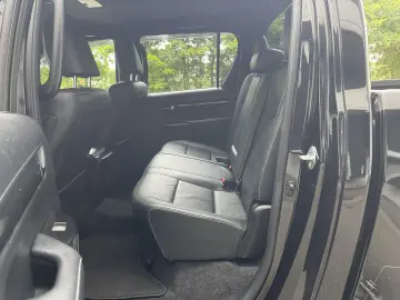 Hilux Double Cab Duty 4x4 LED Navi Kamera AHK