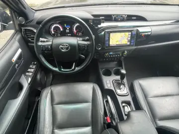Hilux Double Cab Duty 4x4 LED Navi Kamera AHK