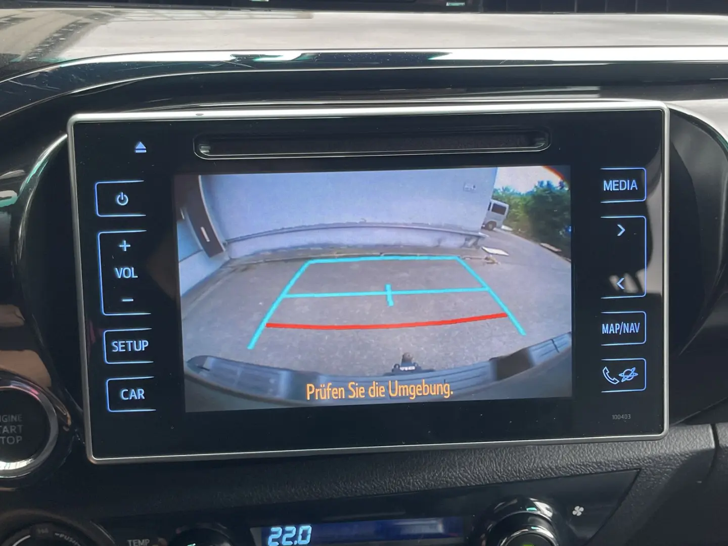 Hilux Double Cab Duty 4x4 LED Navi Kamera AHK