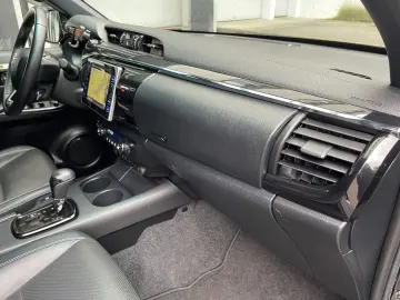 Hilux Double Cab Duty 4x4 LED Navi Kamera AHK