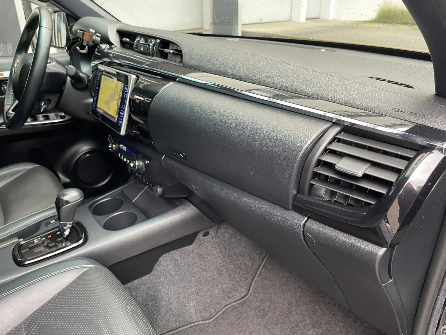Hilux Double Cab Duty 4x4 LED Navi Kamera AHK