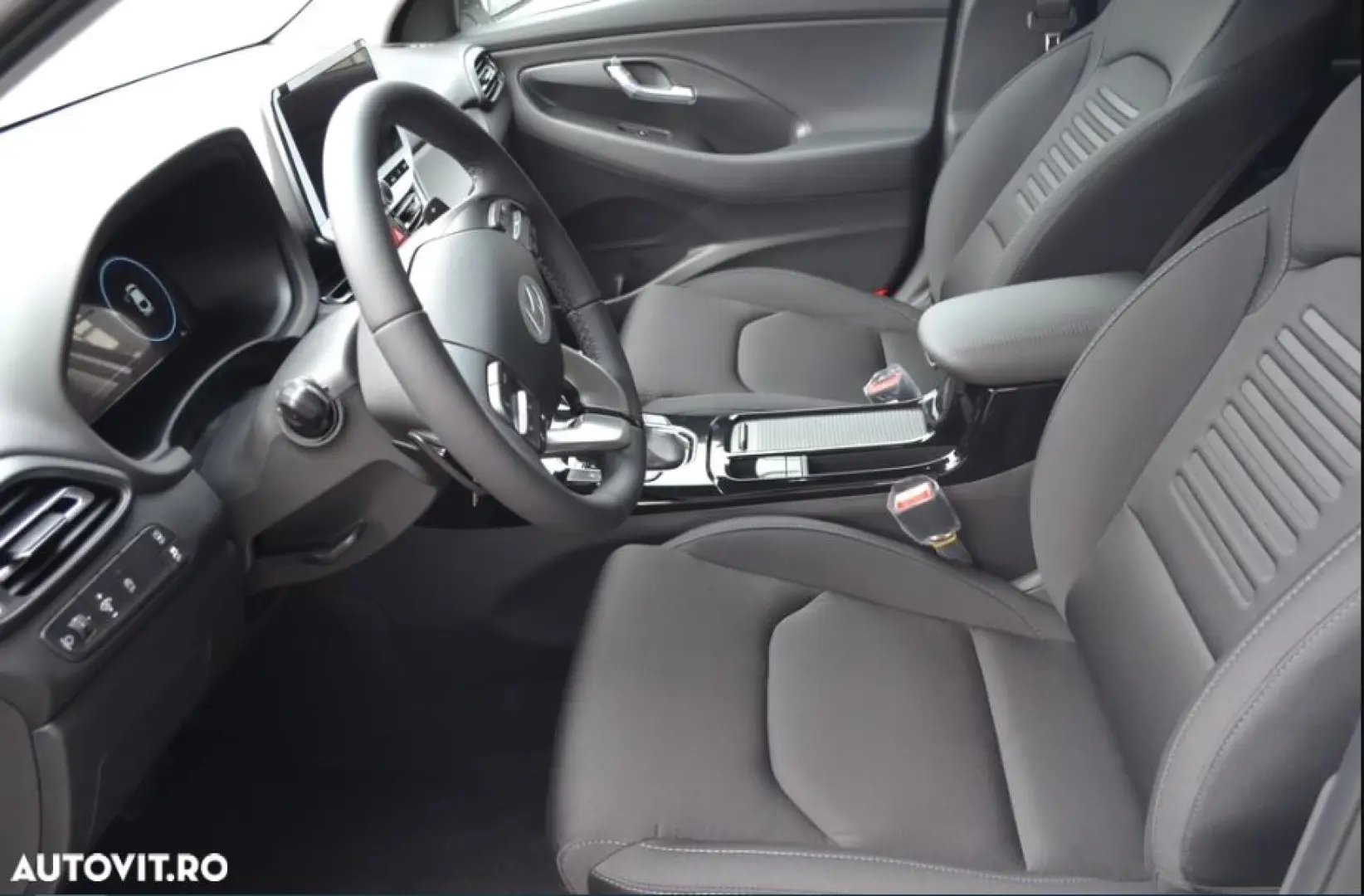 HYUNDAI i30 FASTBACK 1.5T-GDi M-Hybrid HIGHWAY