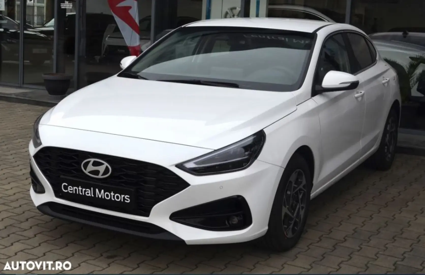 HYUNDAI i30 FASTBACK 1.5T-GDi M-Hybrid HIGHWAY
