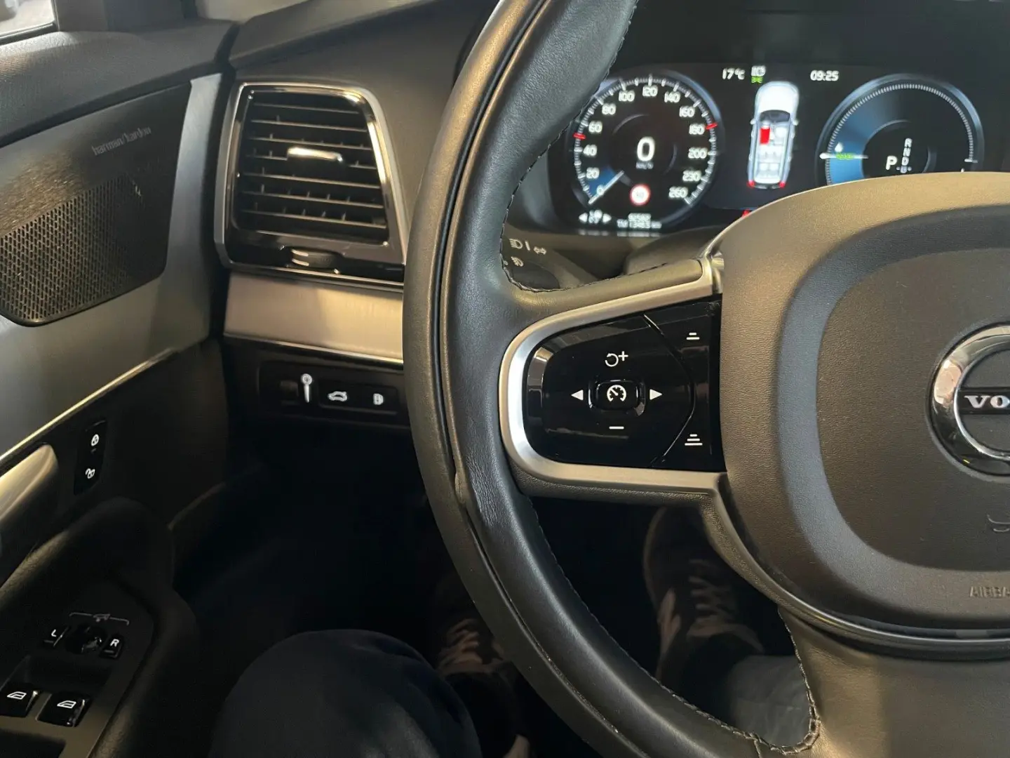 XC 90 R Design Expression//360°//LED//DAB//