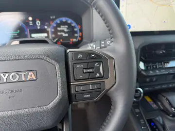Land Cruiser 2.8 D-4D Executive *360*Navi*LED*