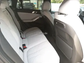X6 xDrive30d M Sport / NP= 113.320,-. / Pano /