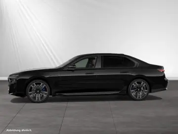 750e xDrive M Sport|SkyLounge|Autobahnass.|B&W