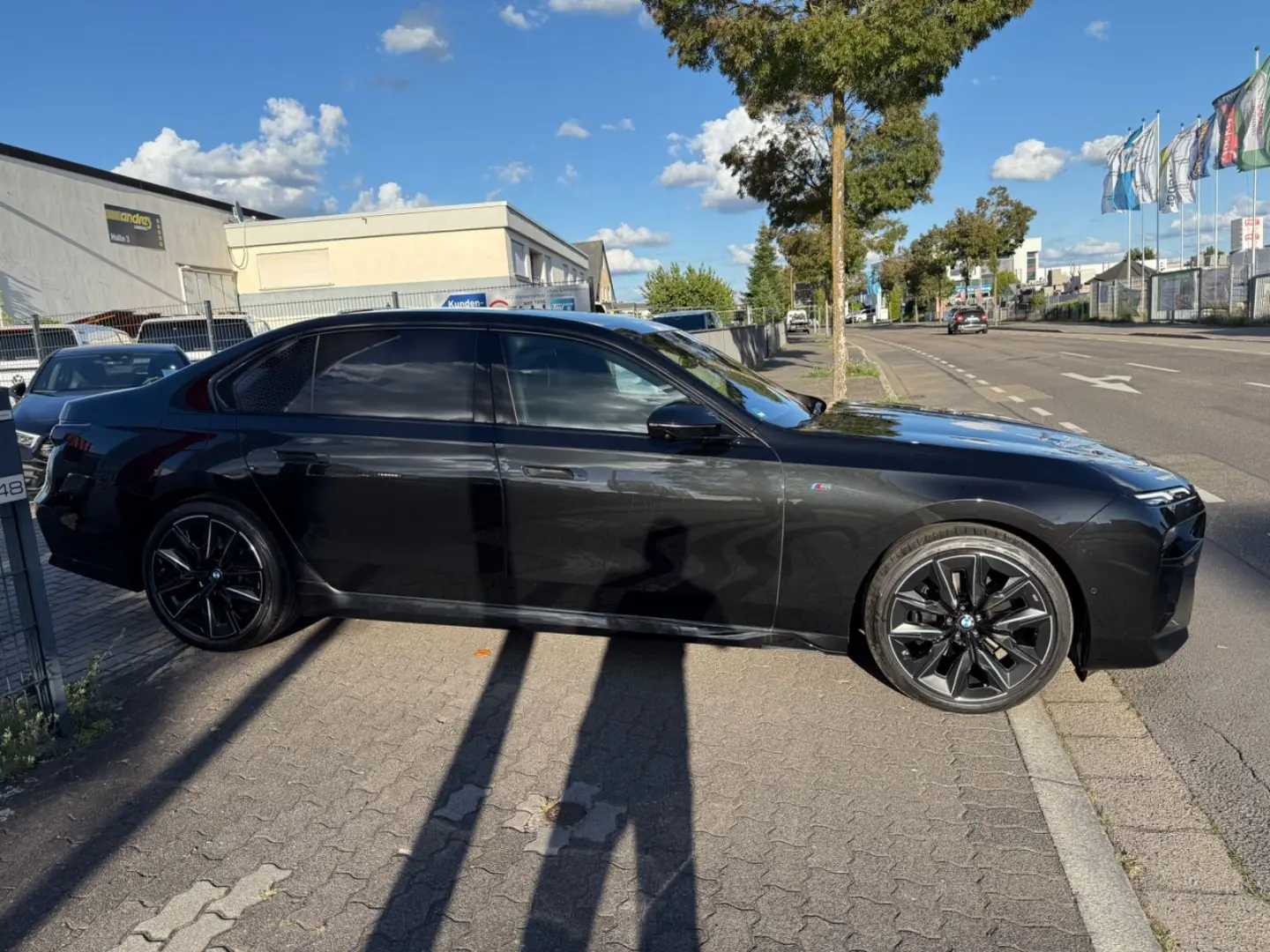 740 d xDrive M Sport SkyLounge B&W FINANZIERUNG