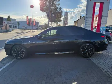 740 d xDrive M Sport SkyLounge B&W FINANZIERUNG