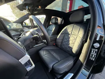 740 d xDrive M Sport SkyLounge B&W FINANZIERUNG