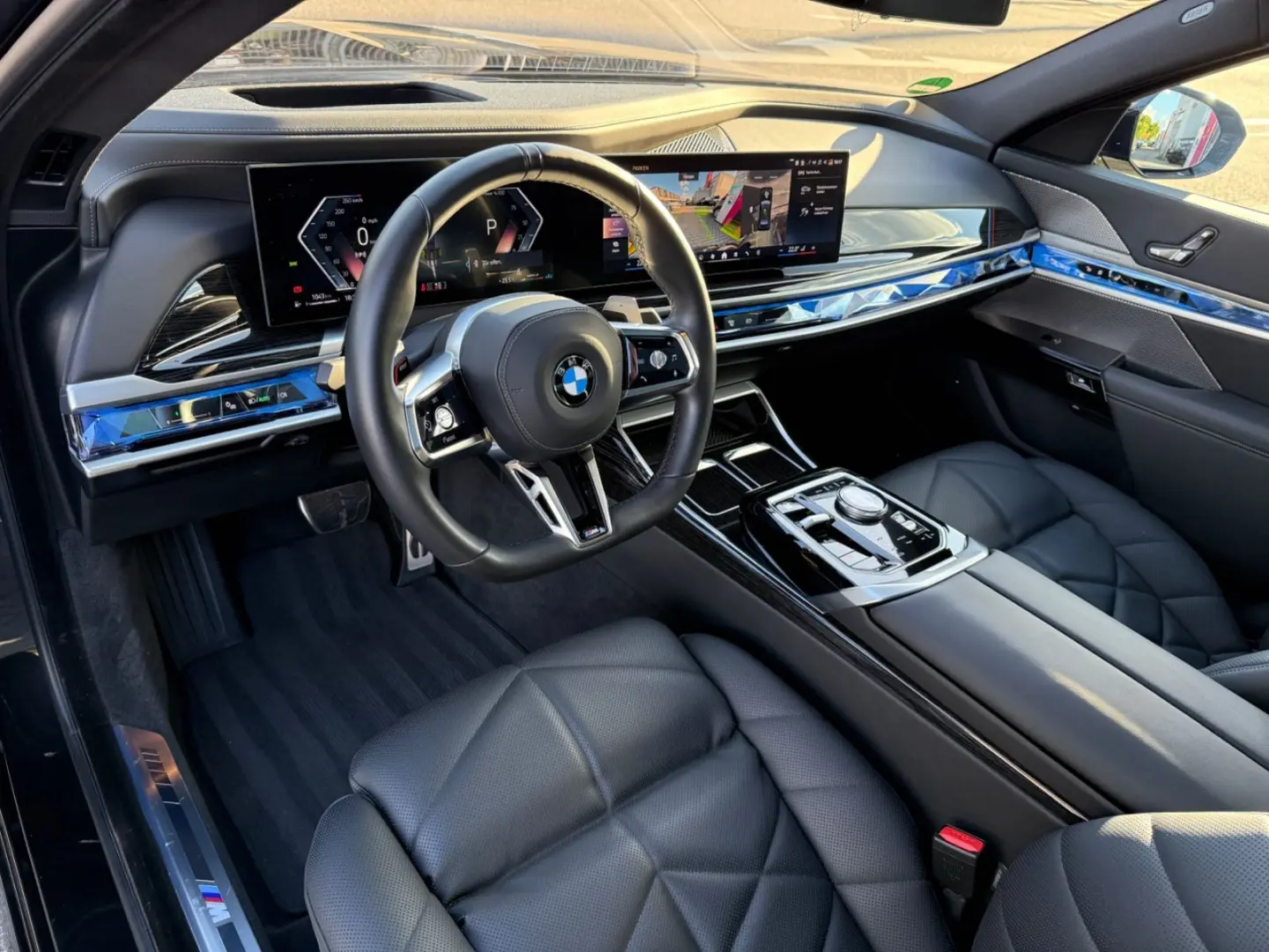 740 d xDrive M Sport SkyLounge B&W FINANZIERUNG