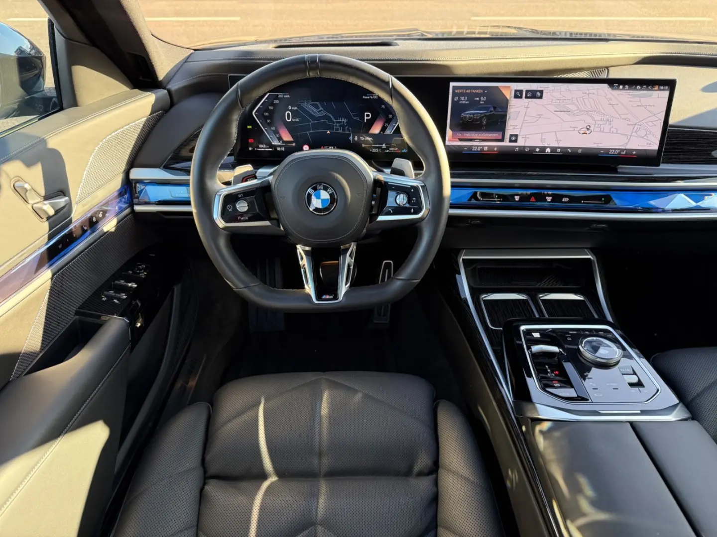 740 d xDrive M Sport SkyLounge B&W FINANZIERUNG