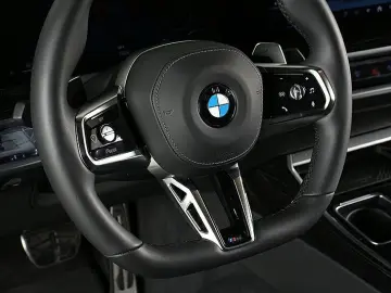 740d xDr. M Sport ACC Standh Panorama Autobahnas