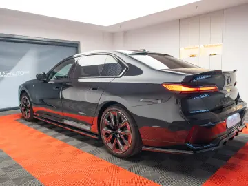 BMW 740 xDrive M Sport