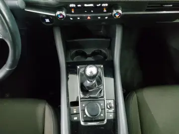 3 2.0 SKYACTIV-G Lim. Navi LED PDC Shz