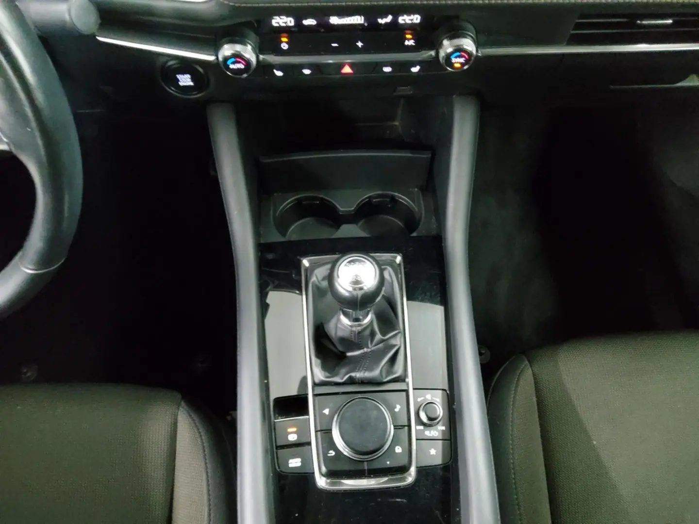 3 2.0 SKYACTIV-G Lim. Navi LED PDC Shz