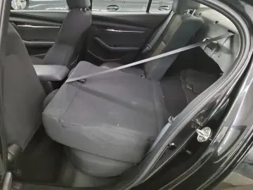3 2.0 SKYACTIV-G Lim. Navi LED PDC Shz
