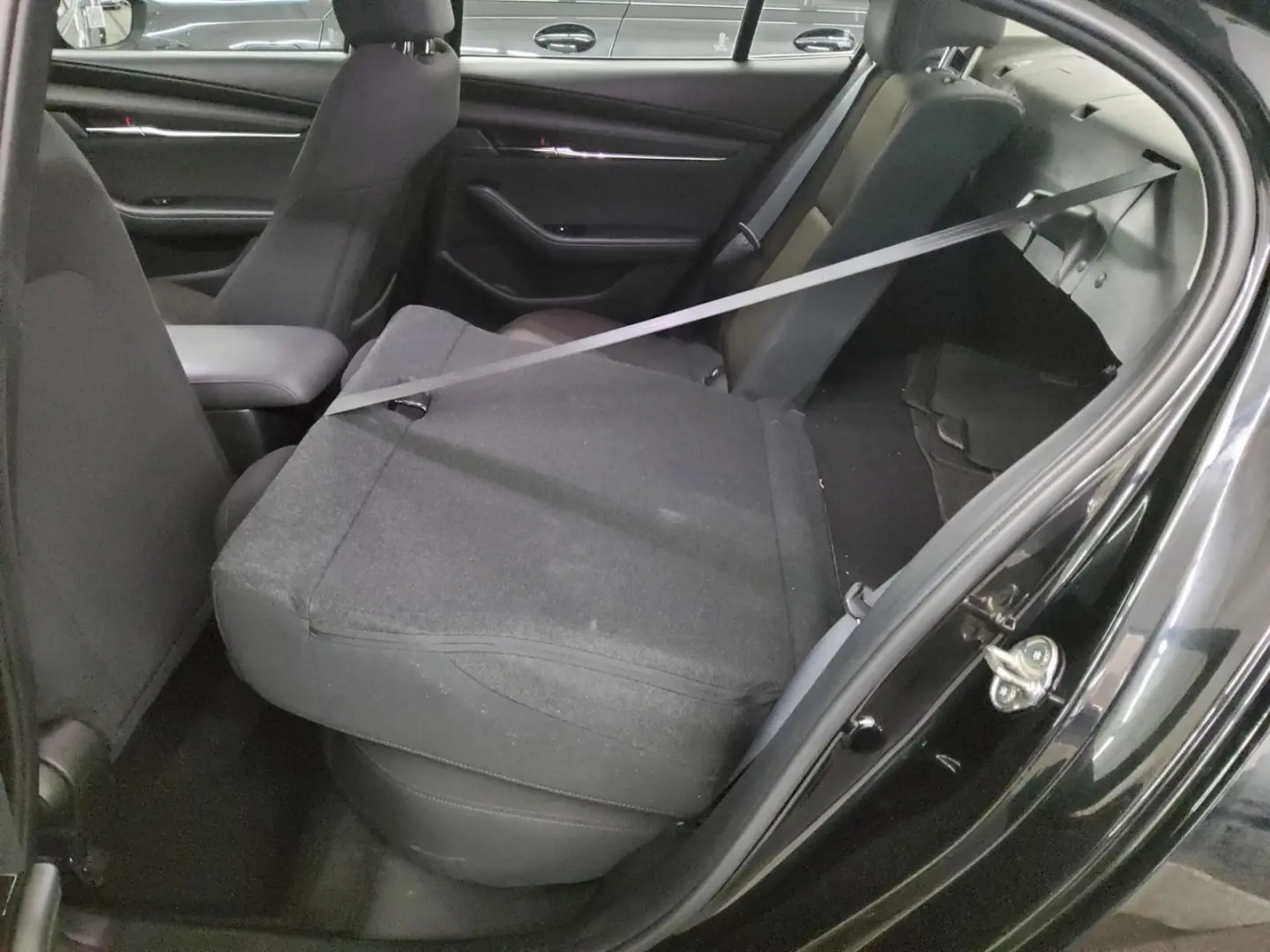 3 2.0 SKYACTIV-G Lim. Navi LED PDC Shz