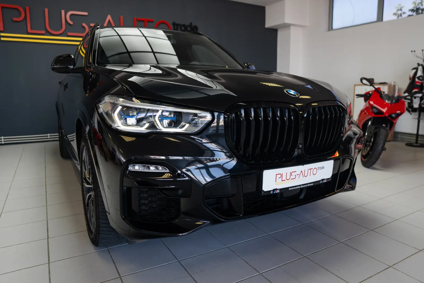 BMW X5 M M50i Stoc Timisoara Laser Carlig Inc.Auxiliara