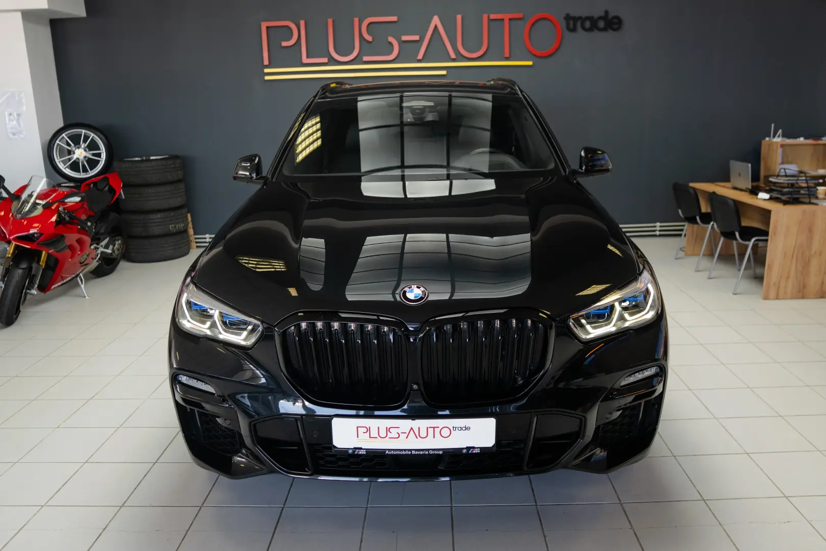 BMW X5 M M50i Stoc Timisoara Laser Carlig Inc.Auxiliara