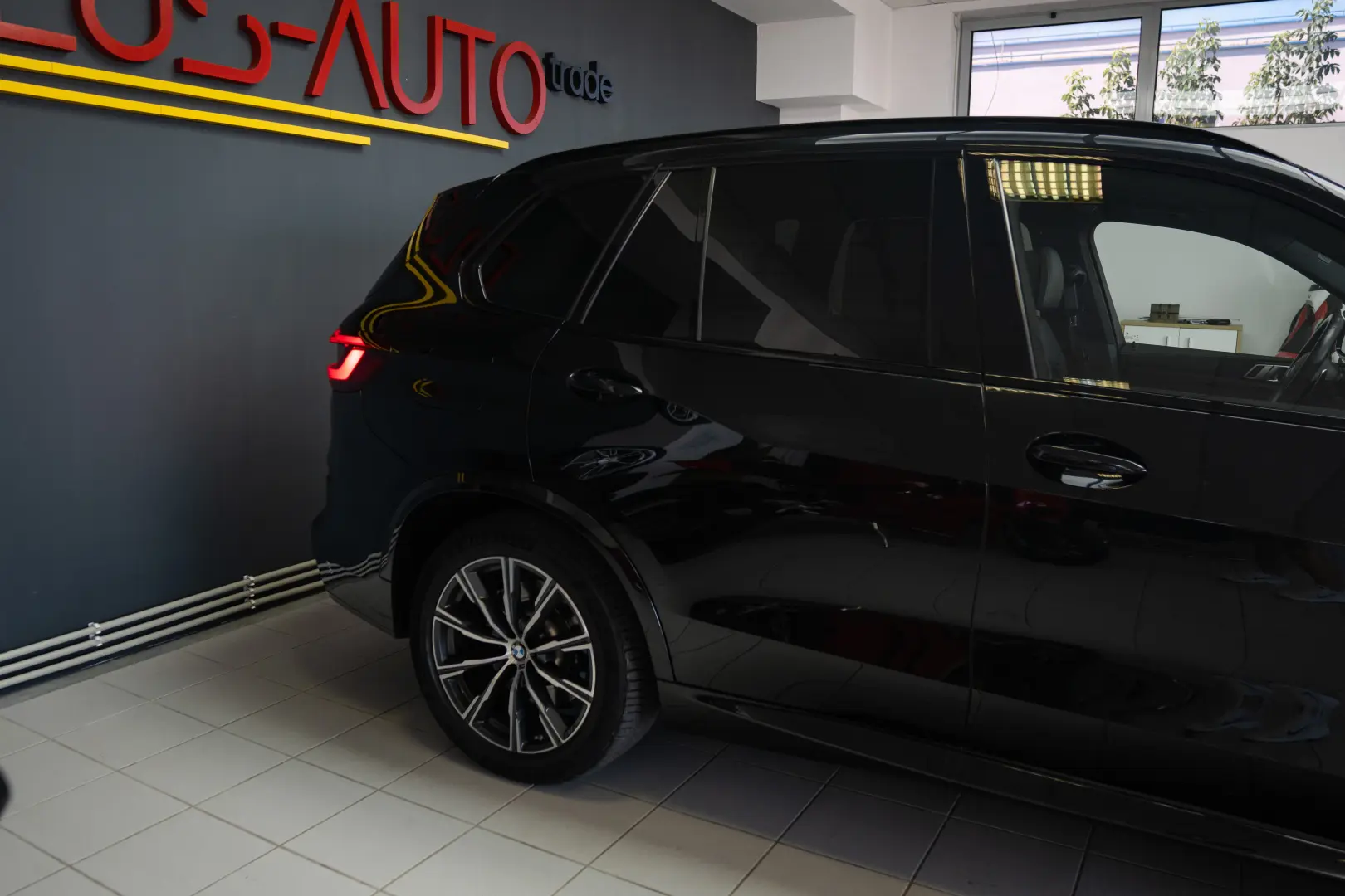 BMW X5 M M50i Stoc Timisoara Laser Carlig Inc.Auxiliara