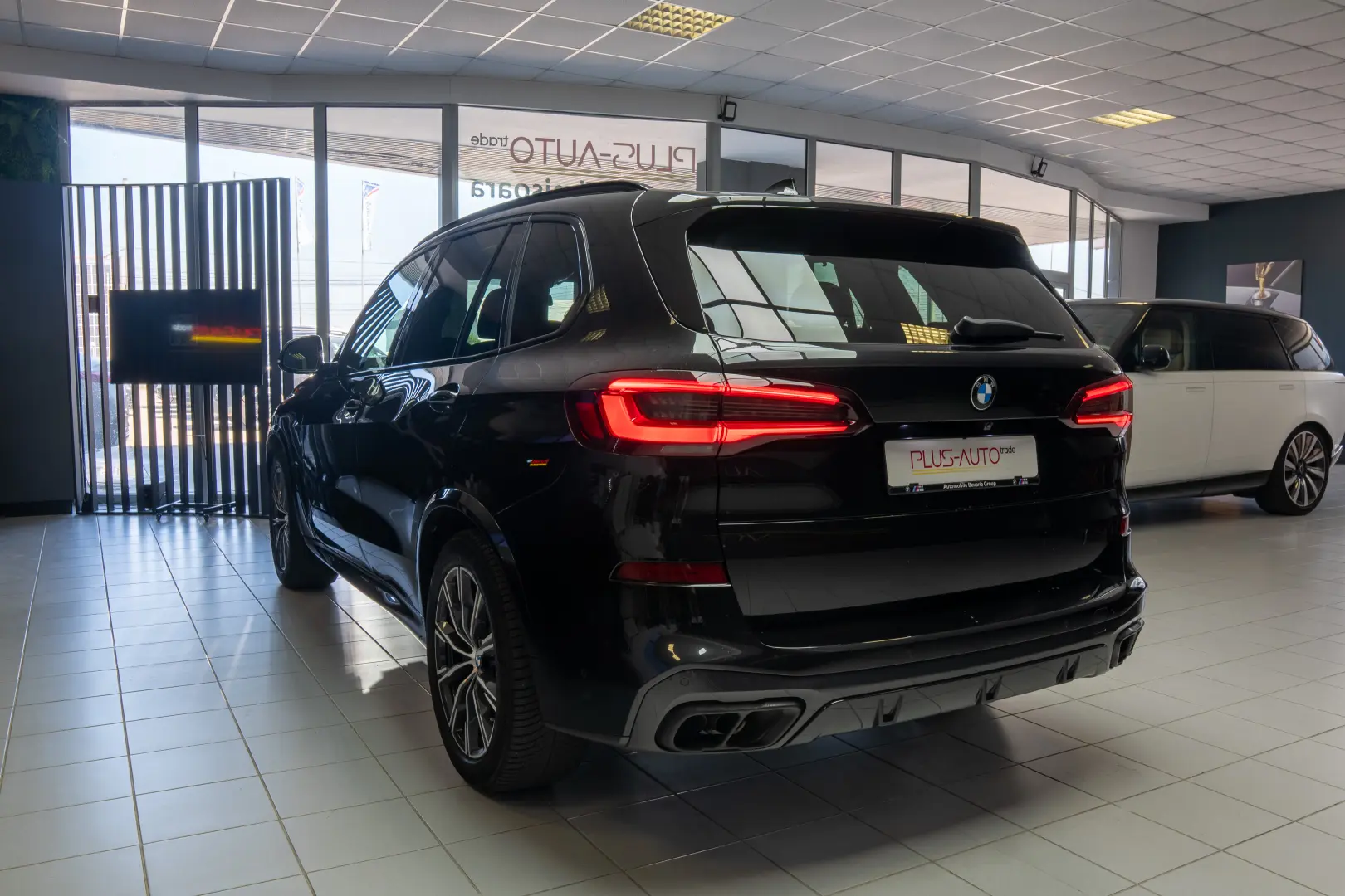 BMW X5 M M50i Stoc Timisoara Laser Carlig Inc.Auxiliara