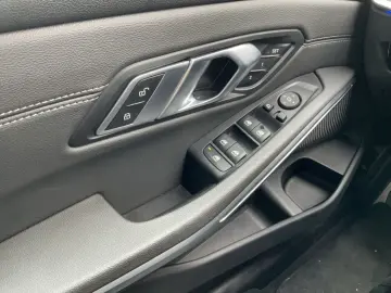 318d LIMOUSINE M SPORT RÜCKFAHR HIFI TEMPOMAT