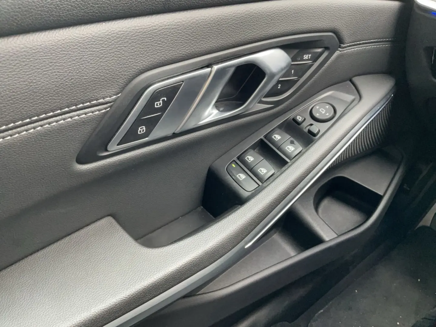 318d LIMOUSINE M SPORT RÜCKFAHR HIFI TEMPOMAT