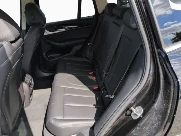 X3 xDrive30e LCI LivePlus Tempo Kamera SpoSi LED