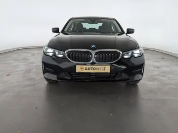 318d Mild Hybrid Advantage LED+NAVI+PDC+SHZ+TEMP