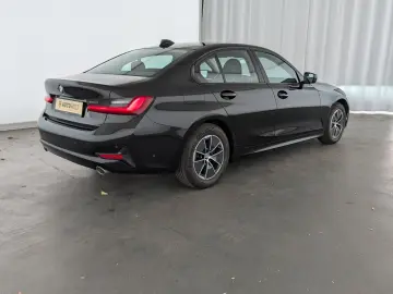318d Mild Hybrid Advantage LED+NAVI+PDC+SHZ+TEMP