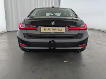 318d Mild Hybrid Advantage LED+NAVI+PDC+SHZ+TEMP