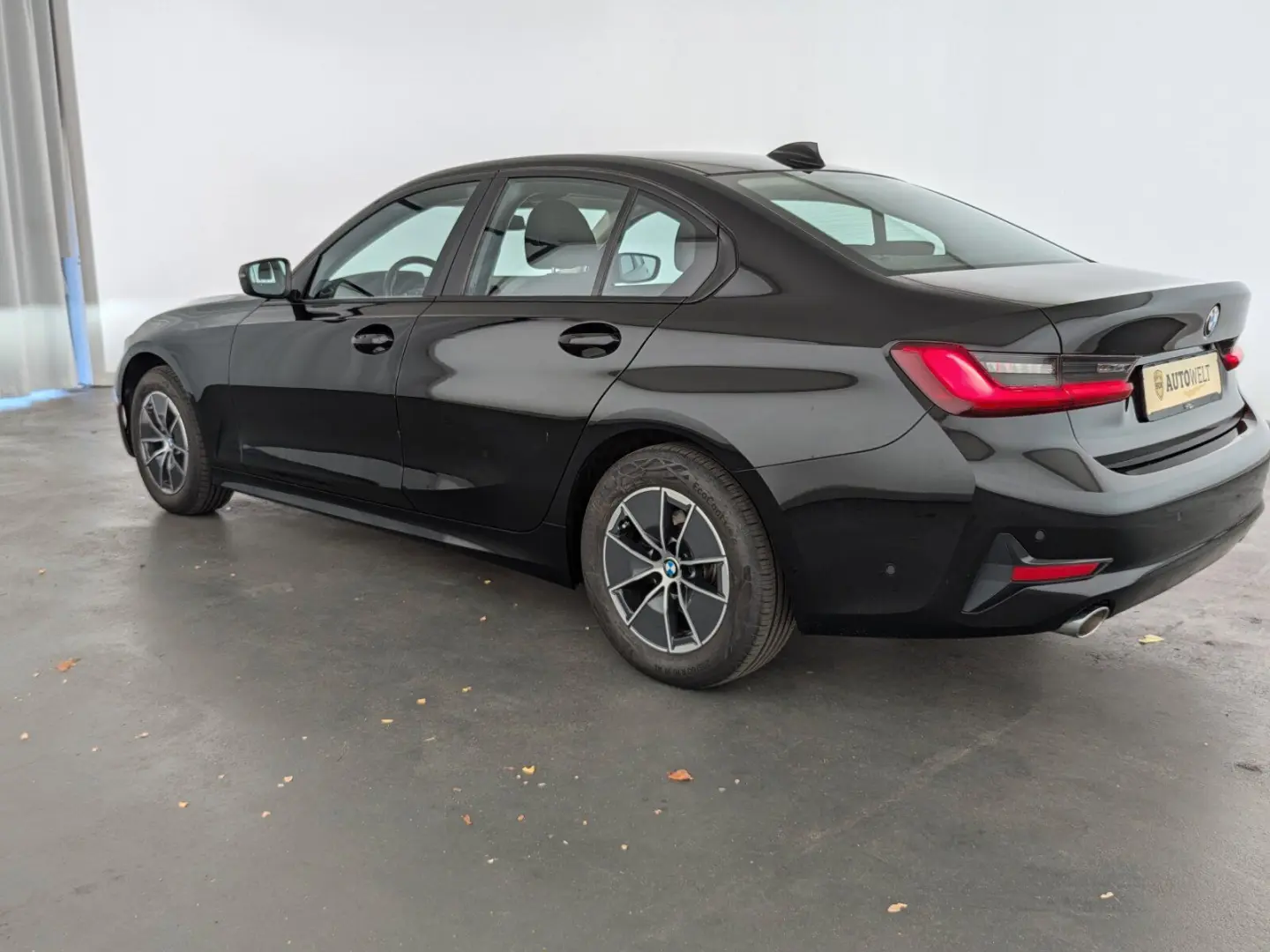 318d Mild Hybrid Advantage LED+NAVI+PDC+SHZ+TEMP