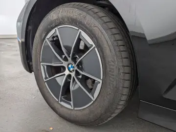 318d Mild Hybrid Advantage LED+NAVI+PDC+SHZ+TEMP