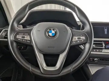 318d Mild Hybrid Advantage LED+NAVI+PDC+SHZ+TEMP