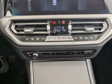 318d Mild Hybrid Advantage LED+NAVI+PDC+SHZ+TEMP